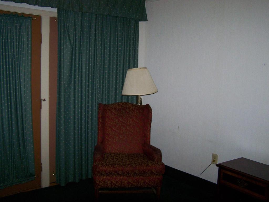 Seasons Inn And Suites Fort Smith Ruang foto