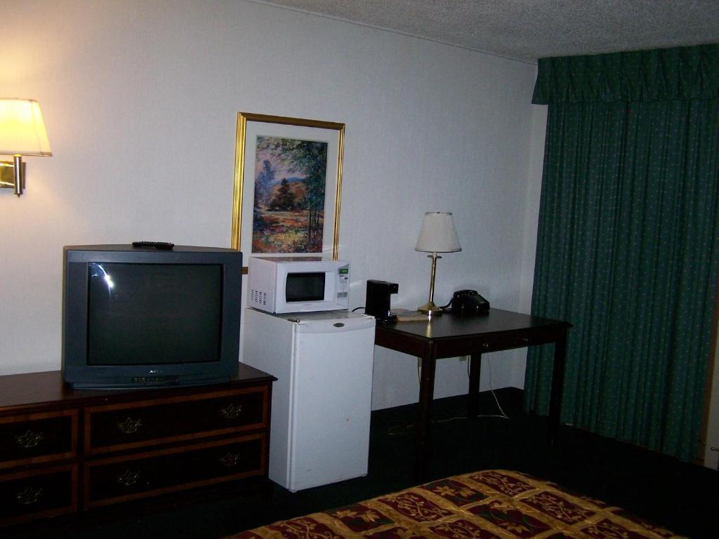 Seasons Inn And Suites Fort Smith Ruang foto