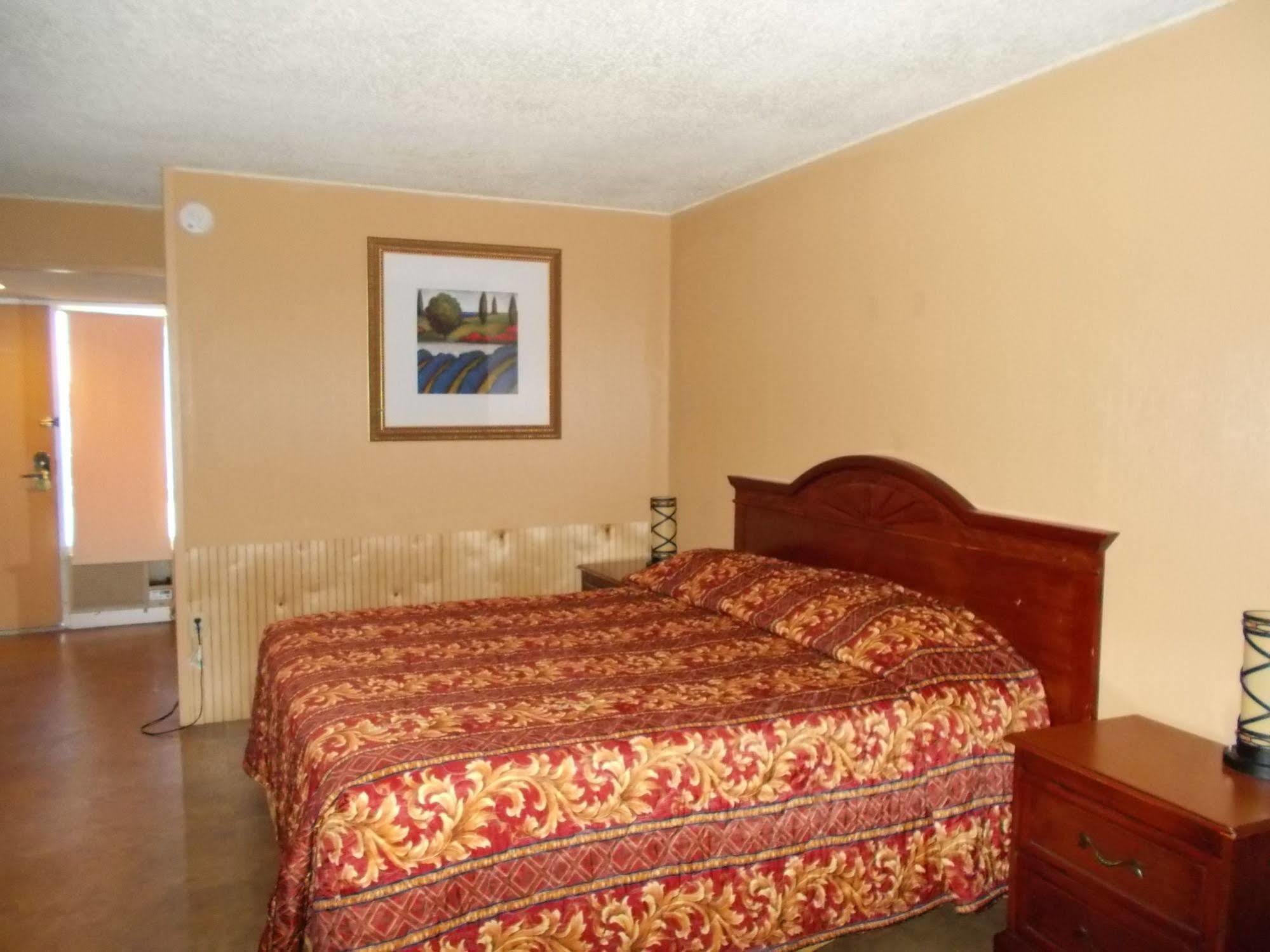 Seasons Inn And Suites Fort Smith Bagian luar foto